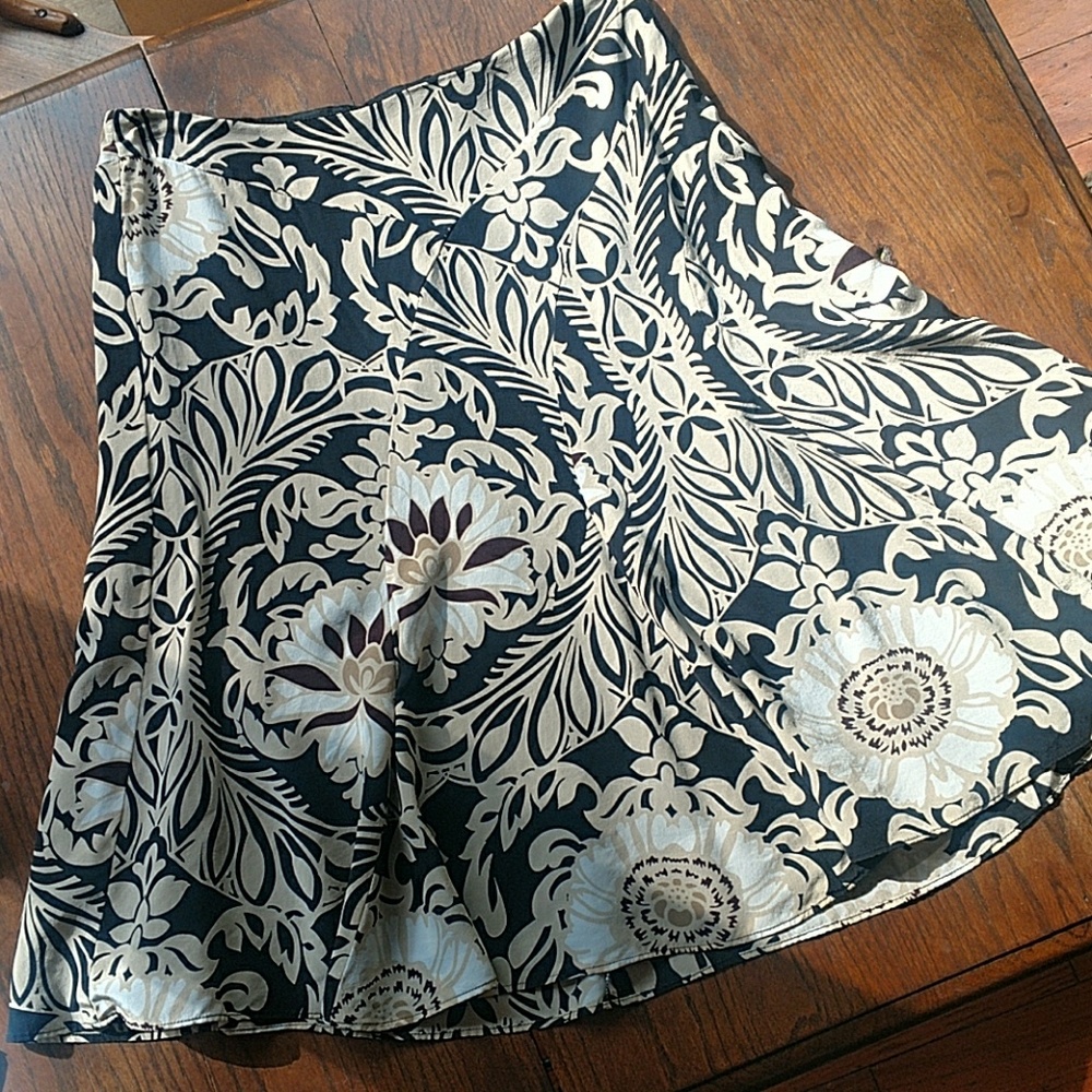 Silk Ann Taylor Size 10 Print Skirt